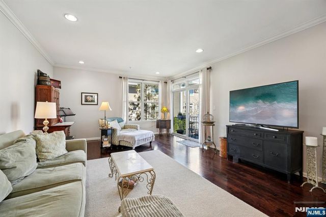 428 Newburgh Court, West New York, NJ 07093