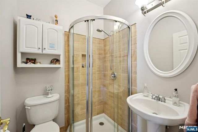 428 Newburgh Court, West New York, NJ 07093