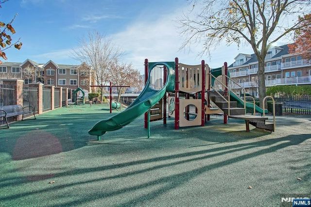 428 Newburgh Court, West New York, NJ 07093