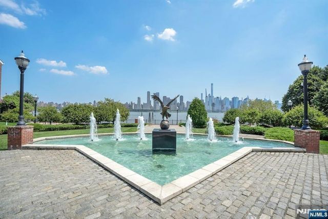 428 Newburgh Court, West New York, NJ 07093