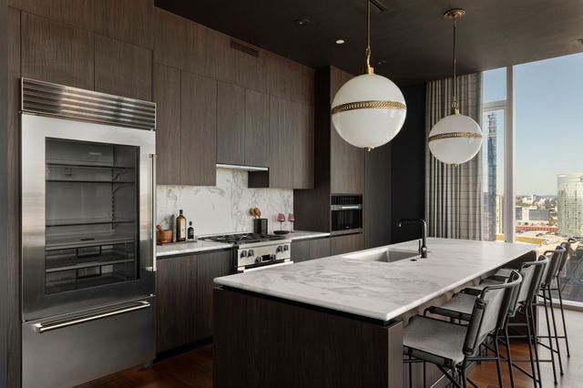 160 2nd Ave S Apt 2501, Nashville, TN 37201