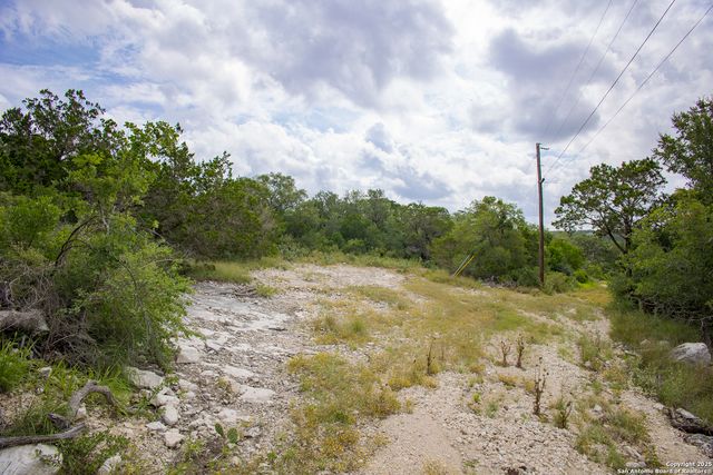 199 County Road 2733, Mico, TX 78056