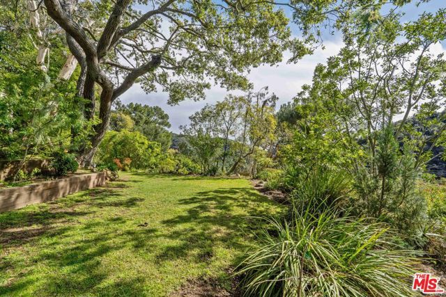 10037 Reevesbury Drive, Beverly Hills, CA 90210