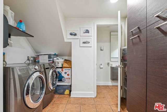 10037 Reevesbury Drive, Beverly Hills, CA 90210