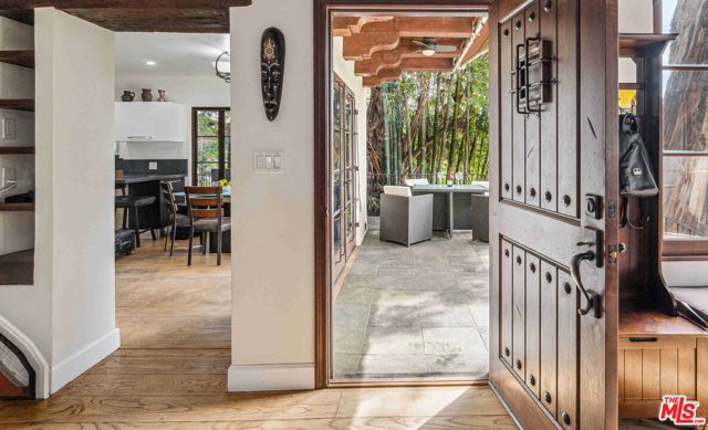 10037 Reevesbury Drive, Beverly Hills, CA 90210