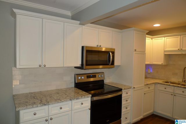 3350 Altamont Rd Apt B15, Birmingham, AL 35205