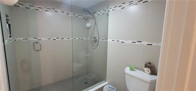 6010 S Falls Cir Drive 423, Lauderhill, FL 33319