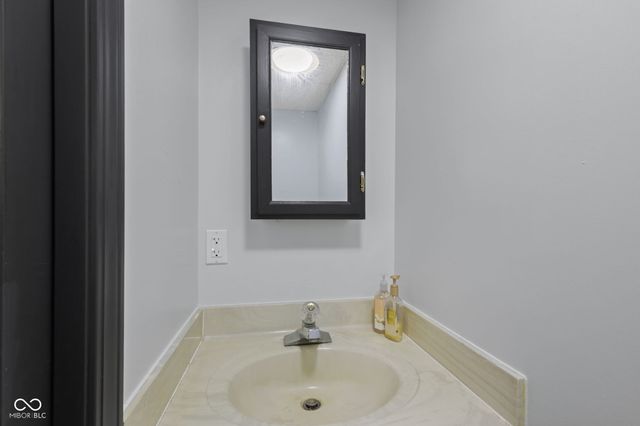 7094 Marstella Drive, Brownsburg, IN 46112