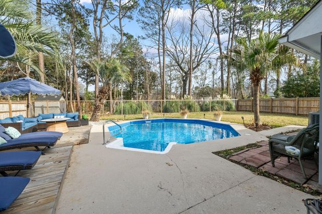 851 Ramblewood Circle, Mount Pleasant, SC 29464