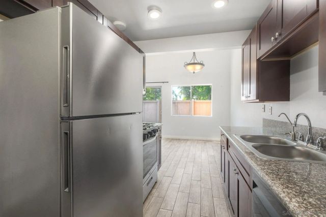 440 Parkside Dr, Oceanside, CA 92058