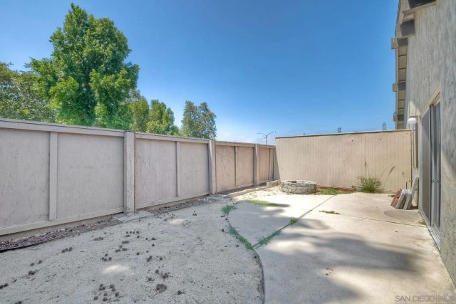 440 Parkside Dr, Oceanside, CA 92058