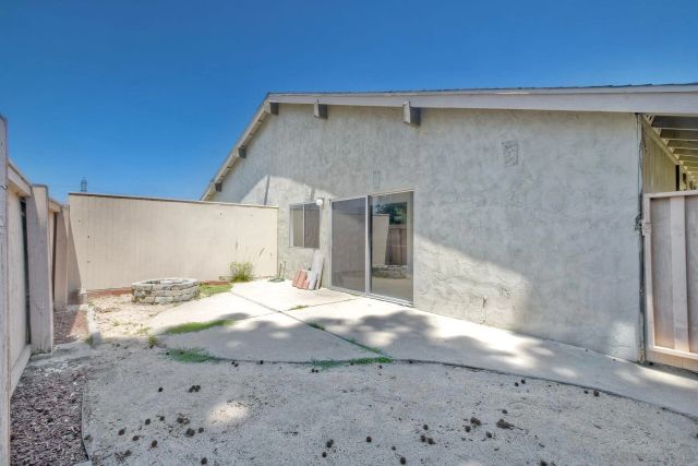 440 Parkside Dr, Oceanside, CA 92058