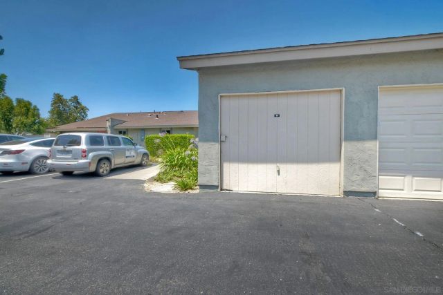 440 Parkside Dr, Oceanside, CA 92058