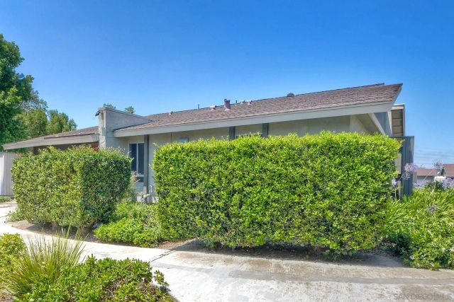 440 Parkside Dr, Oceanside, CA 92058