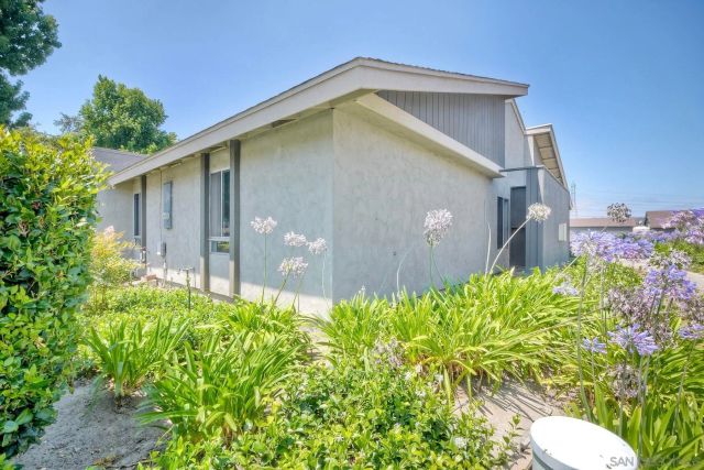 440 Parkside Dr, Oceanside, CA 92058