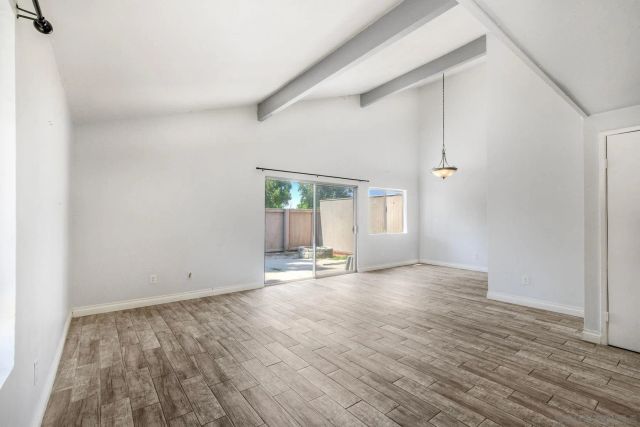 440 Parkside Dr, Oceanside, CA 92058