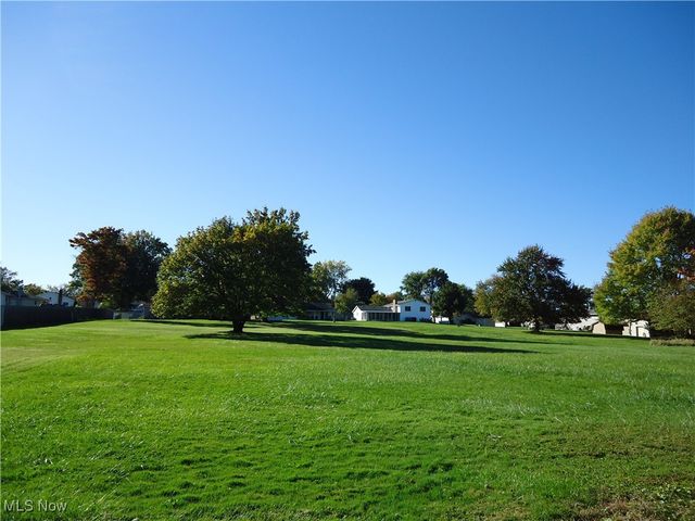 196 Pinnacle Drive, Brunswick, OH 44212