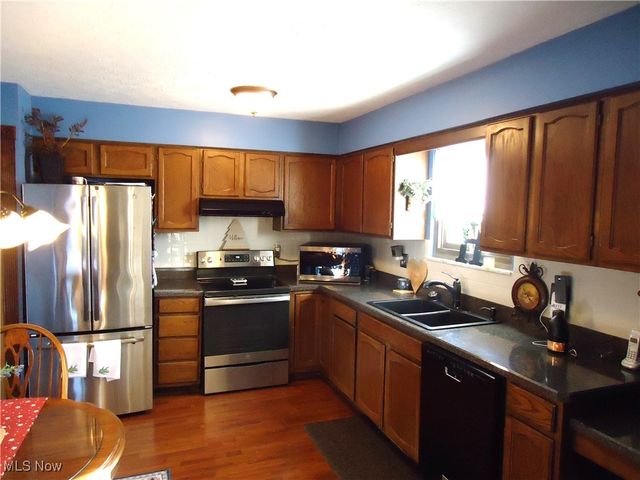 196 Pinnacle Drive, Brunswick, OH 44212