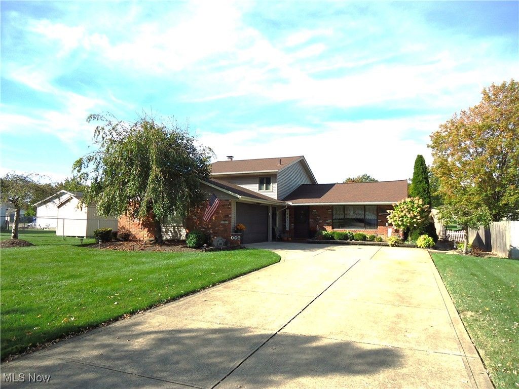 196 Pinnacle Drive, Brunswick, OH 44212