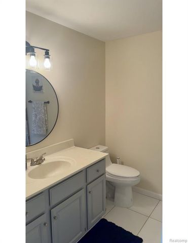 1347 Bush Creek Drive, Grand Blanc, MI 48439