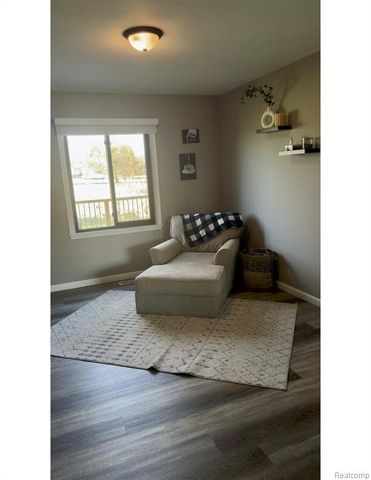 1347 Bush Creek Drive, Grand Blanc, MI 48439