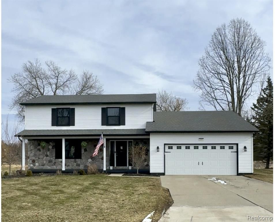1347 Bush Creek Drive, Grand Blanc, MI 48439