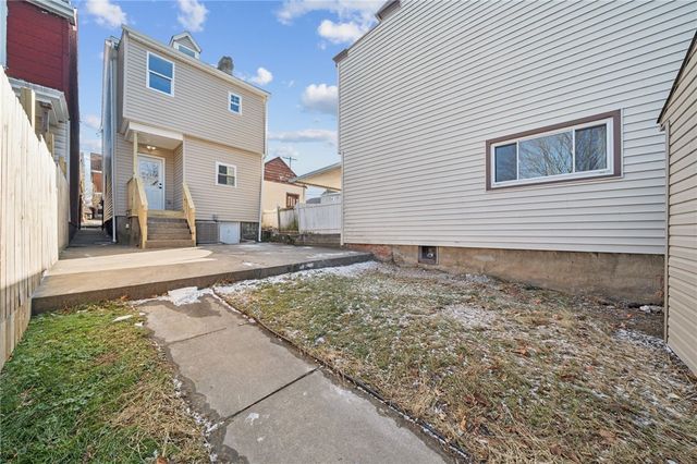 5604 Price Way, Stanton Heights, PA 15201