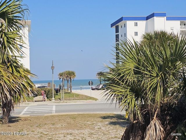 125 Demotte Avenue, Daytona Beach, FL 32118