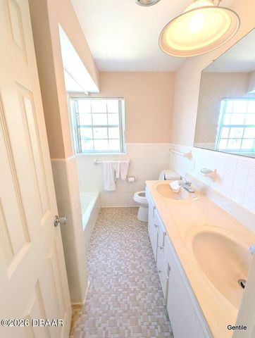 125 Demotte Avenue, Daytona Beach, FL 32118