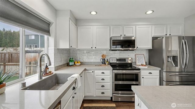 1909 Highpoint Street, Enumclaw, WA 98022