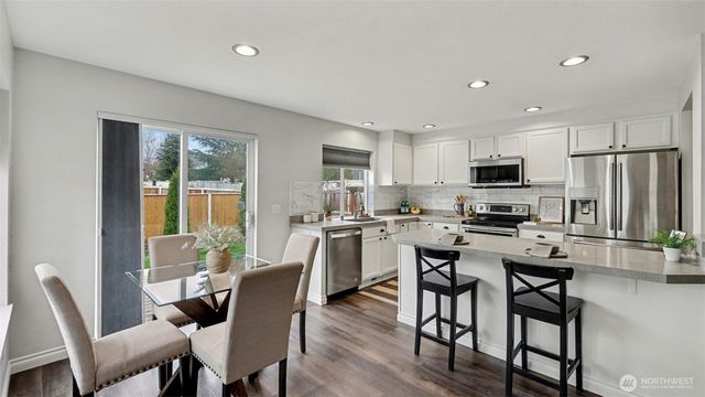 1909 Highpoint Street, Enumclaw, WA 98022