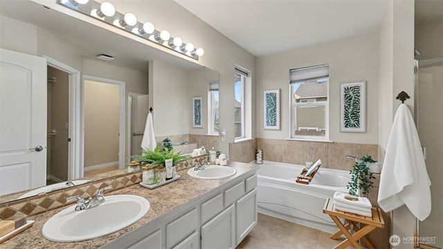 1909 Highpoint Street, Enumclaw, WA 98022