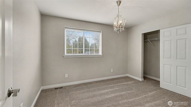 1909 Highpoint Street, Enumclaw, WA 98022