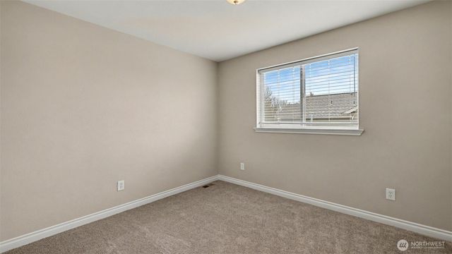 1909 Highpoint Street, Enumclaw, WA 98022