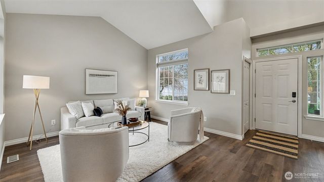 1909 Highpoint Street, Enumclaw, WA 98022