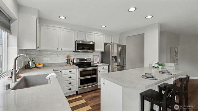 1909 Highpoint Street, Enumclaw, WA 98022