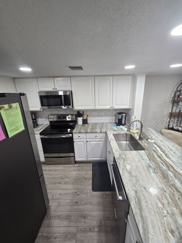 26 S Forest Beach Dr Apt 62, Hilton Head Island, SC 29928