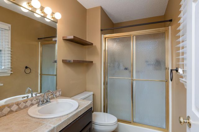 345 Potter Place Road NW, Charleston, TN 37310