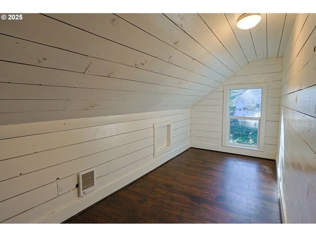 1194 Oregon Ave, Coos Bay, OR 97420