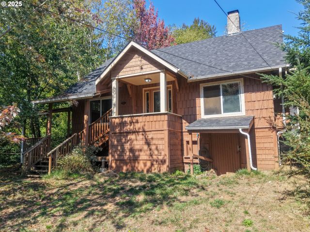 1194 Oregon Ave, Coos Bay, OR 97420