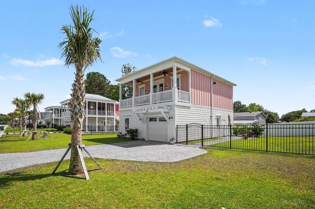151 McIlroy Ct., Murrells Inlet, SC 29576