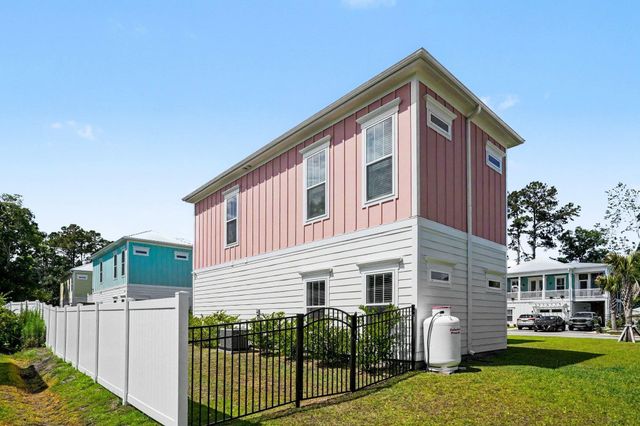 151 McIlroy Ct., Murrells Inlet, SC 29576