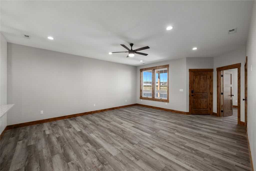 920 Sagebrush Lane, Deer Lodge, MT 59722 photo 2