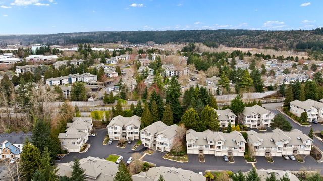 18560 NE 57th Street, Redmond, WA 98052