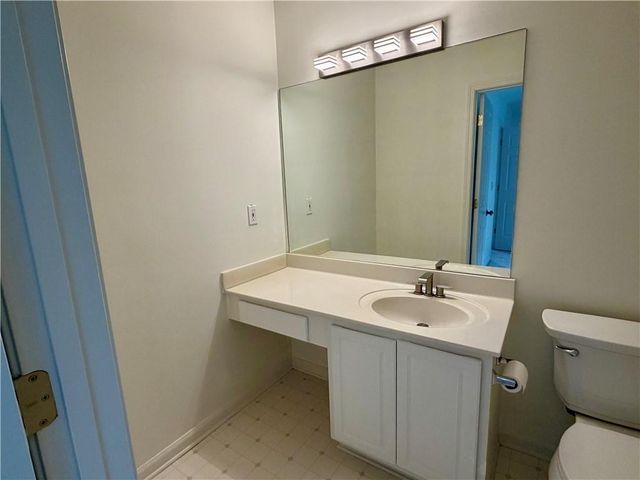10900 Wittenridge Drive J8, Alpharetta, GA 30022
