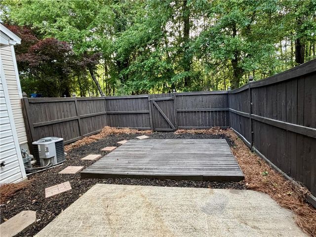 10900 Wittenridge Drive J8, Alpharetta, GA 30022