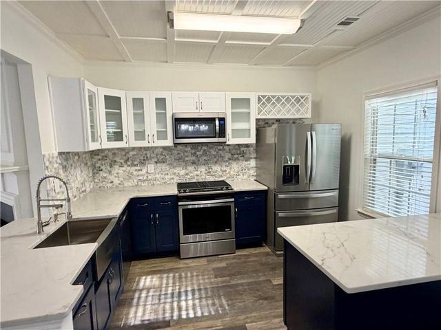 10900 Wittenridge Drive J8, Alpharetta, GA 30022
