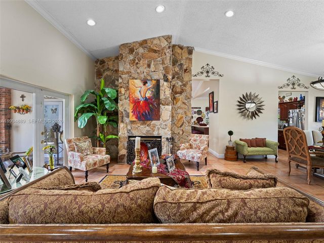 16828 NW 83rd Pl, Miami Lakes, FL 33016