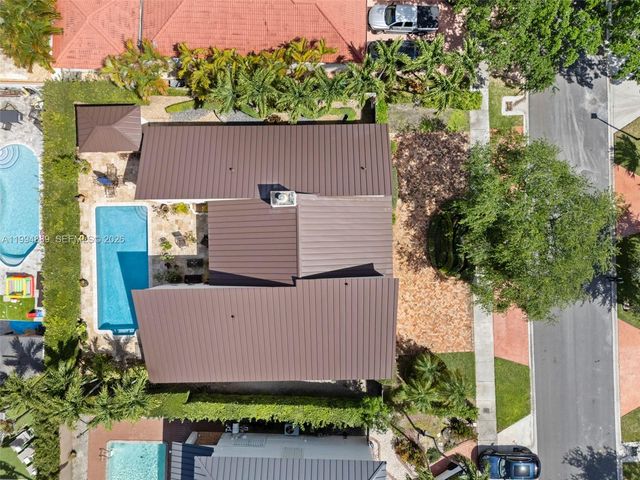 16828 NW 83rd Pl, Miami Lakes, FL 33016