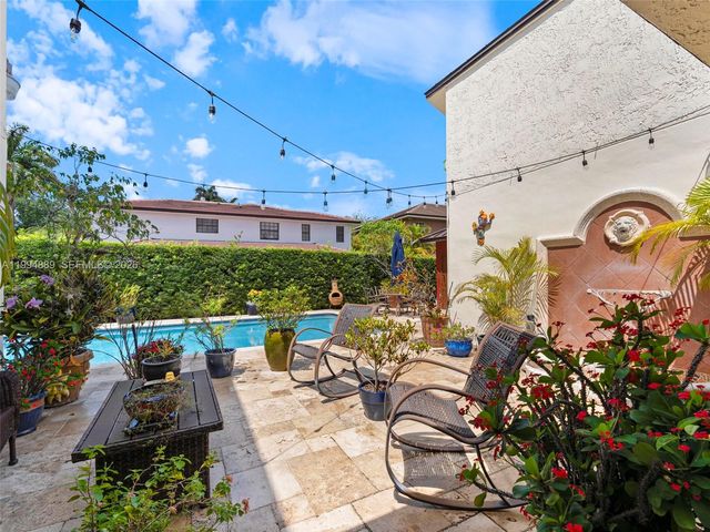 16828 NW 83rd Pl, Miami Lakes, FL 33016